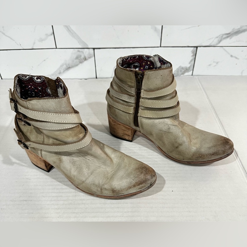 Freebird by steven Savor booties - Picture 1 of 4